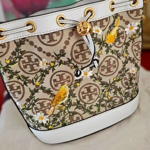 TORY BURCH BUCKET BAG